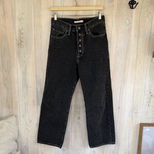 Levi Jeans ankle wide leg Size 28